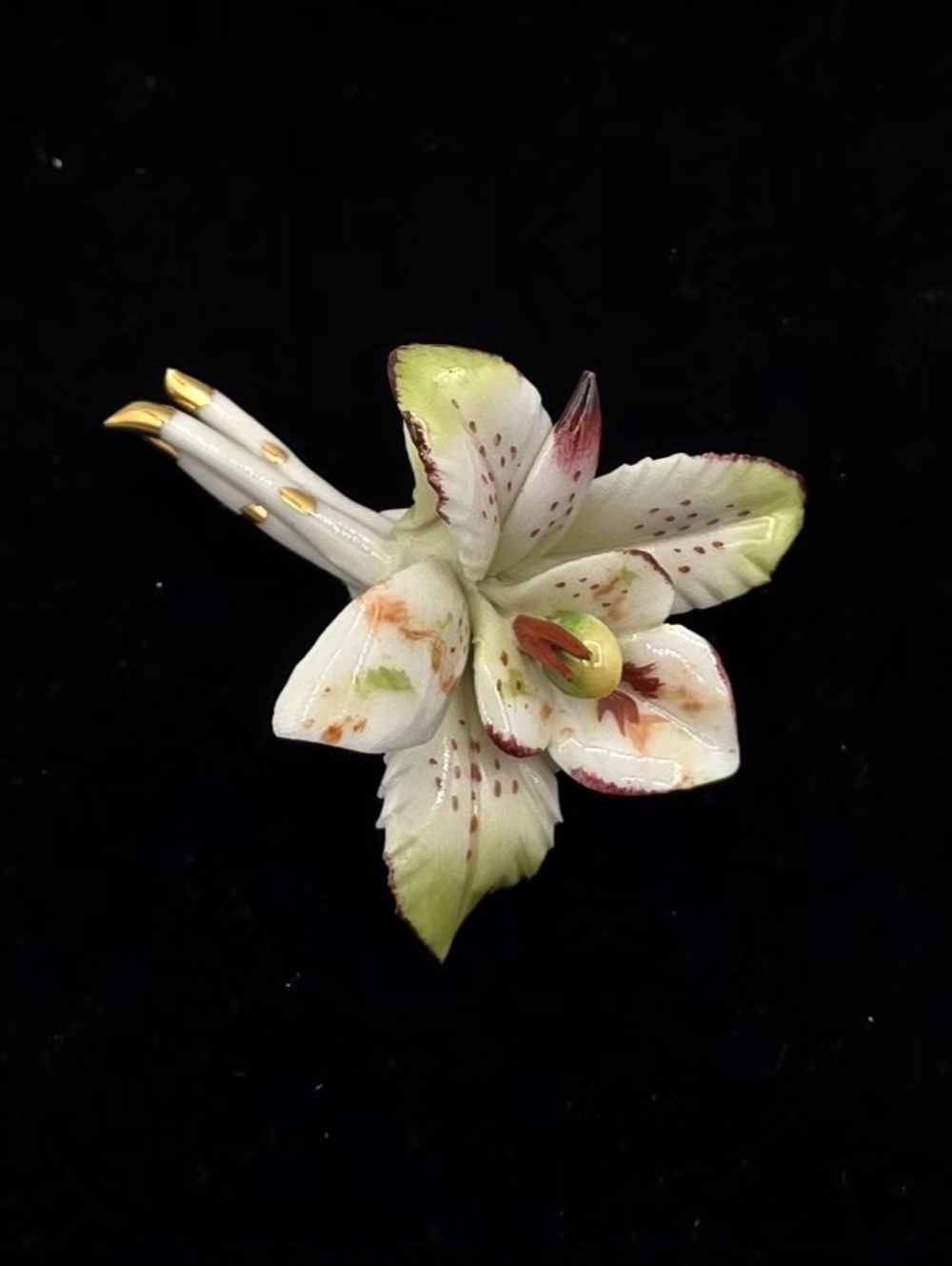 Porcelain Capodimonte Floral Lily Pin Brooch in Cream and Green